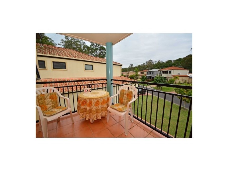 17 Estate Place, Holland Park West QLD 4121