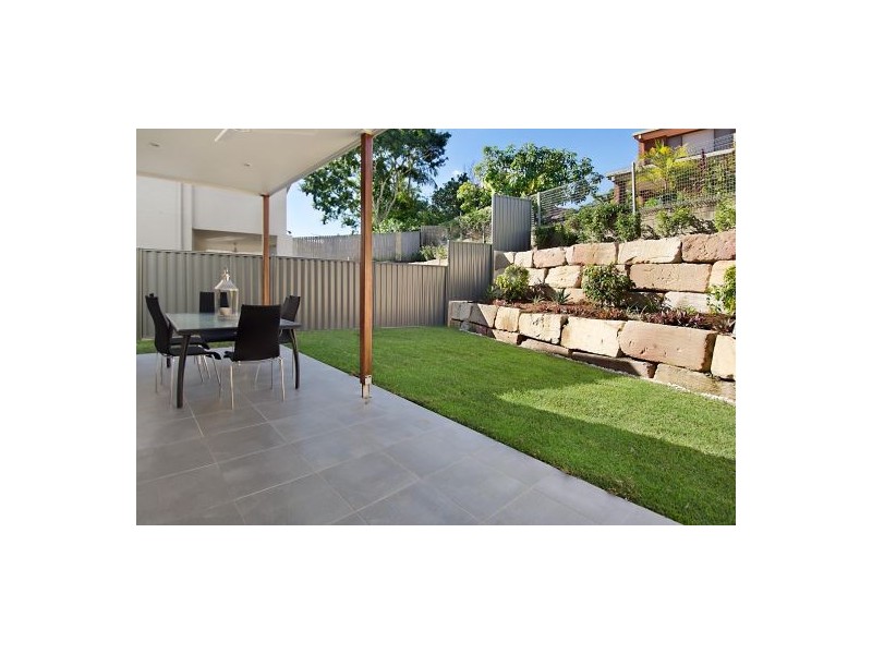 18a Kidwelly Street, Carindale QLD 4152