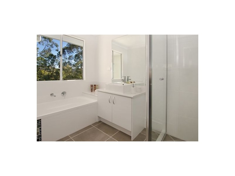 18a Kidwelly Street, Carindale QLD 4152