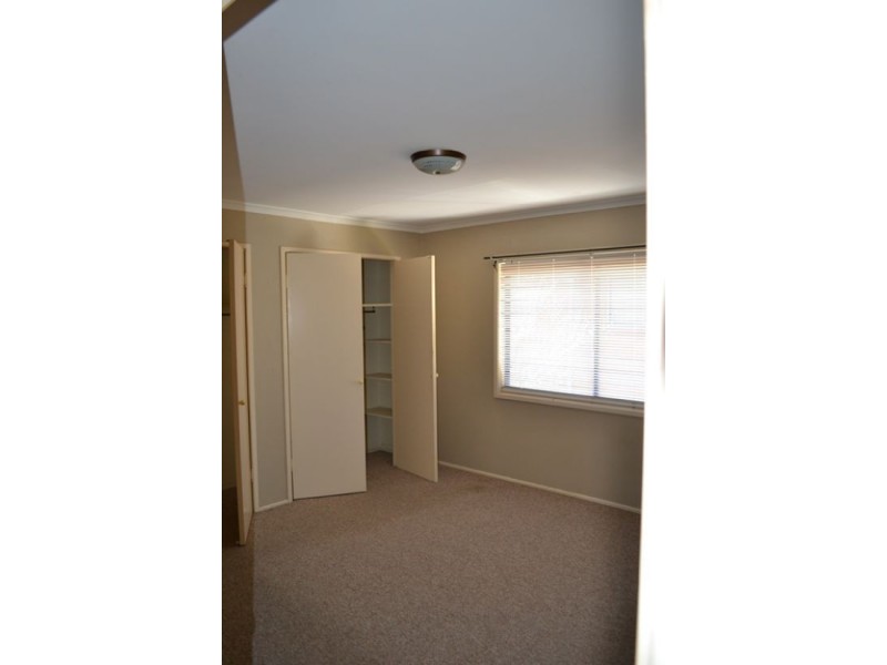 2/18 Roseglen Street, Greenslopes QLD 4120