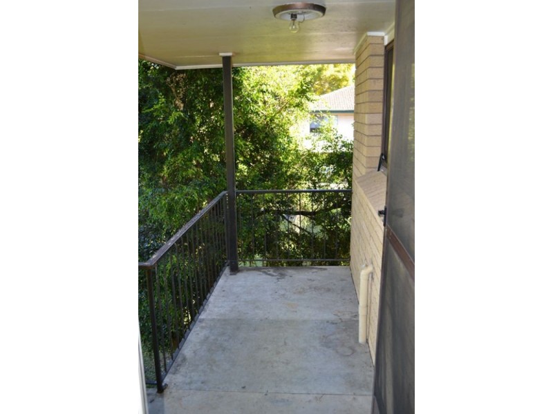 2/18 Roseglen Street, Greenslopes QLD 4120