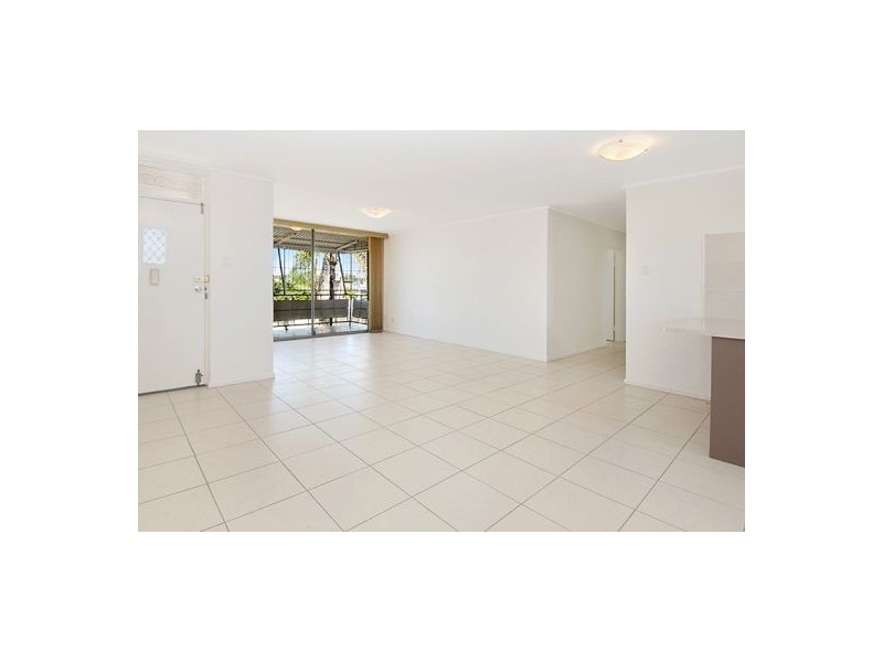 3 / 232 Cavendish Rd, Coorparoo QLD 4151