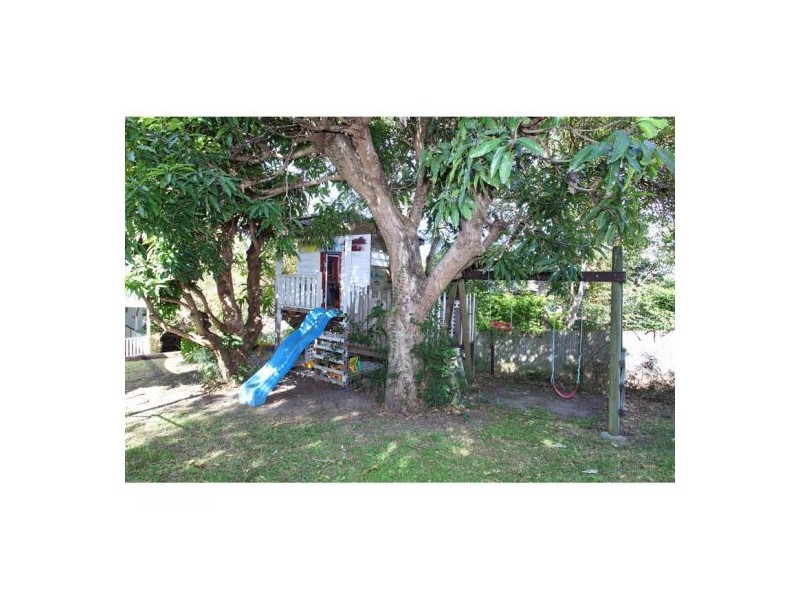 32 Abbotsleigh Street, Holland Park QLD 4121