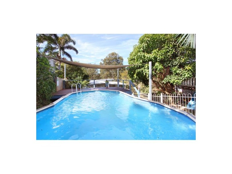 32 Abbotsleigh Street, Holland Park QLD 4121