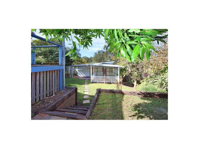 32 Abbotsleigh Street, Holland Park QLD 4121