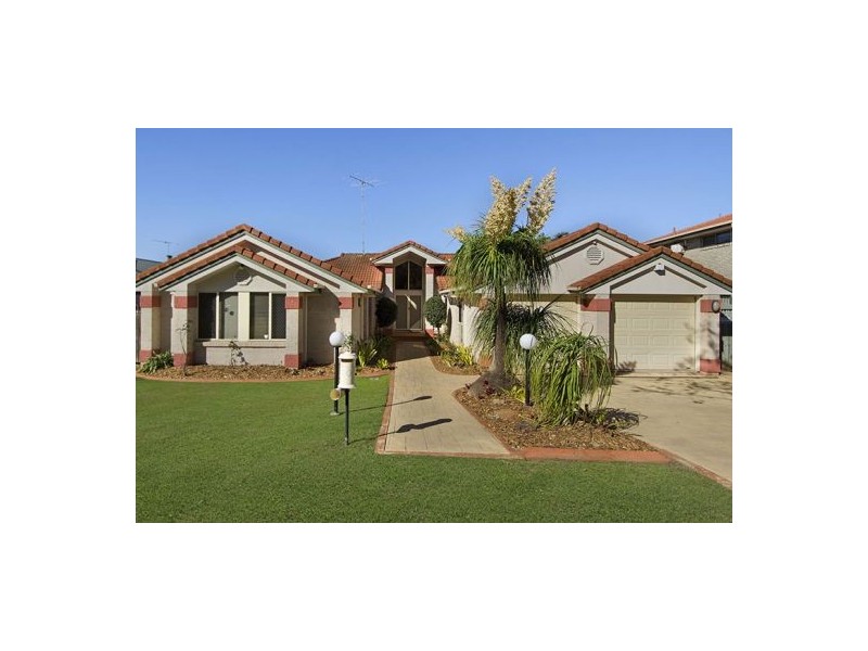 30 Hummingbird Crescent, Wishart QLD 4122