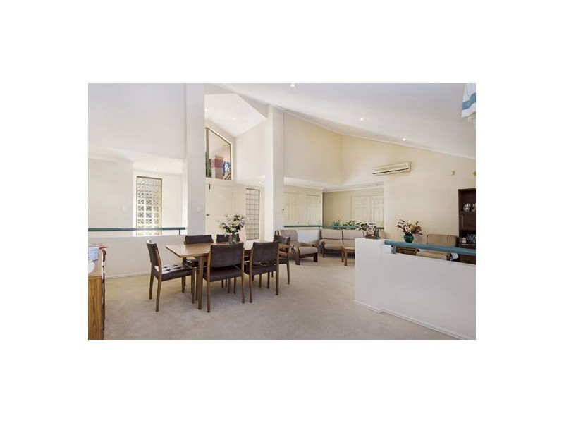 30 Hummingbird Crescent, Wishart QLD 4122