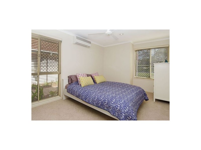 30 Hummingbird Crescent, Wishart QLD 4122