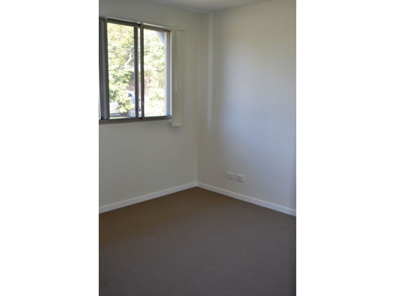 24/11 Riding Road, Hawthorne QLD 4171