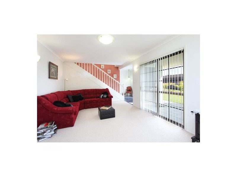 2 Dunvegan Place, Carindale QLD 4152