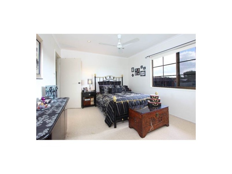 2 Dunvegan Place, Carindale QLD 4152