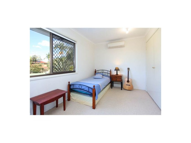2 Dunvegan Place, Carindale QLD 4152
