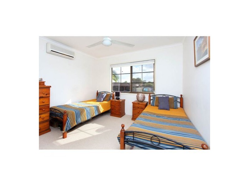 2 Dunvegan Place, Carindale QLD 4152
