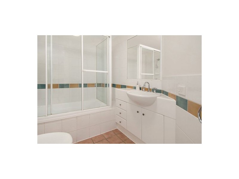 Unit 2 Cnr Rialto & Old Cleveland Rd (145), Coorparoo QLD 4151