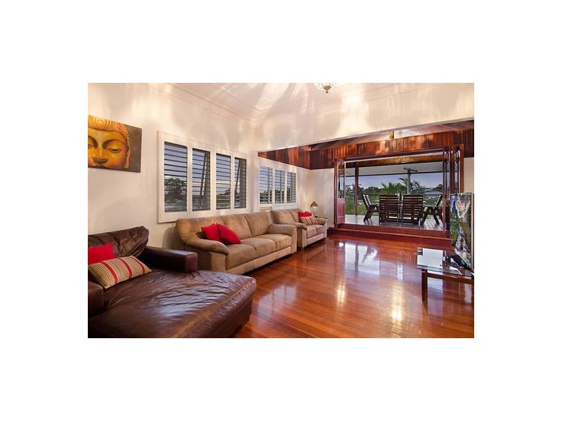 23 Lockyer Street, Camp Hill QLD 4152