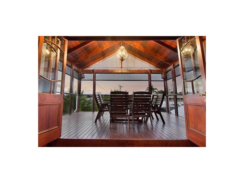 23 Lockyer Street, Camp Hill QLD 4152
