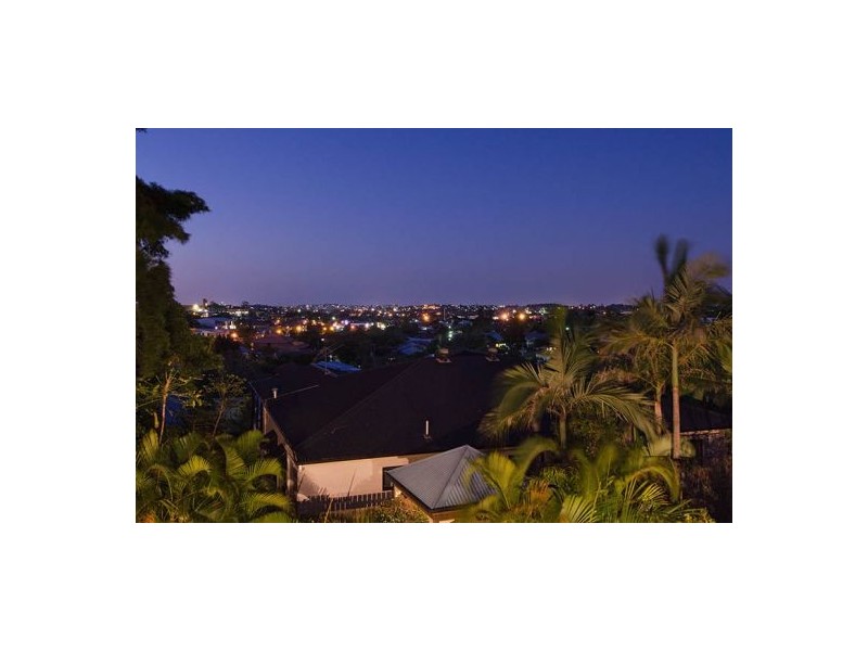 4a Lindsay Street, Coorparoo QLD 4151