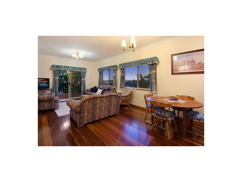 4a Lindsay Street, Coorparoo QLD 4151