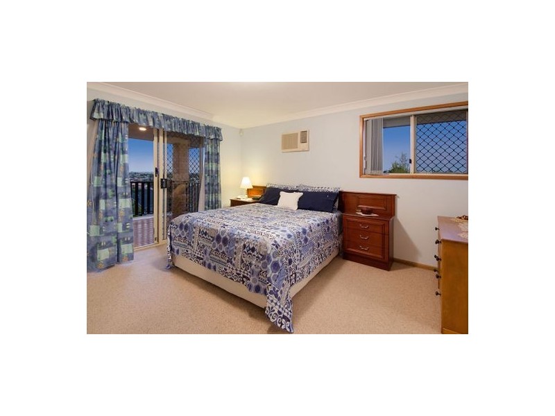 4a Lindsay Street, Coorparoo QLD 4151