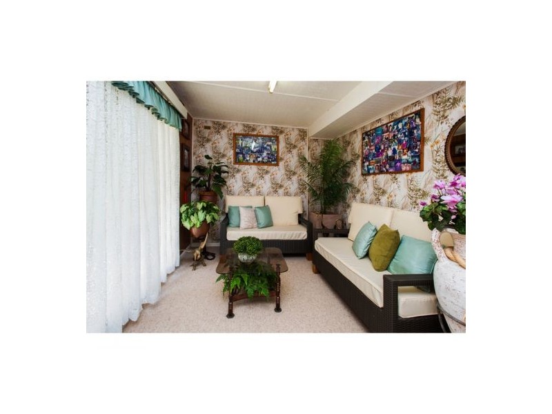 274 Broadwater Road, Mansfield QLD 4122