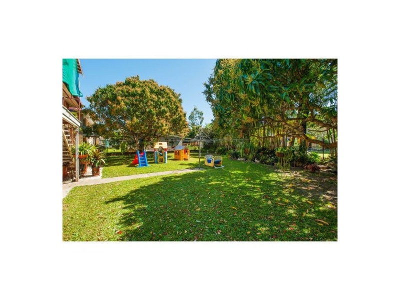 274 Broadwater Road, Mansfield QLD 4122