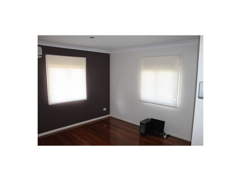 8 Casmaria Street, Mansfield QLD 4122