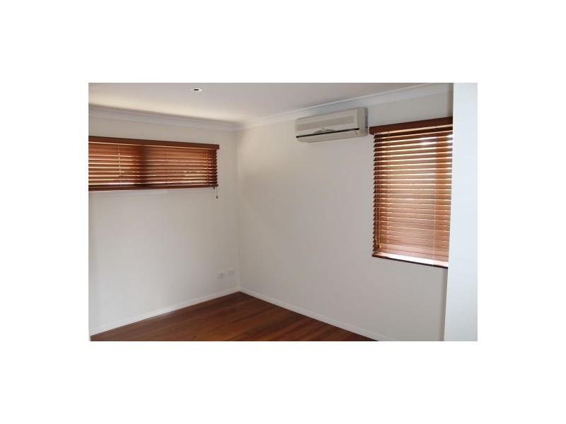 8 Casmaria Street, Mansfield QLD 4122