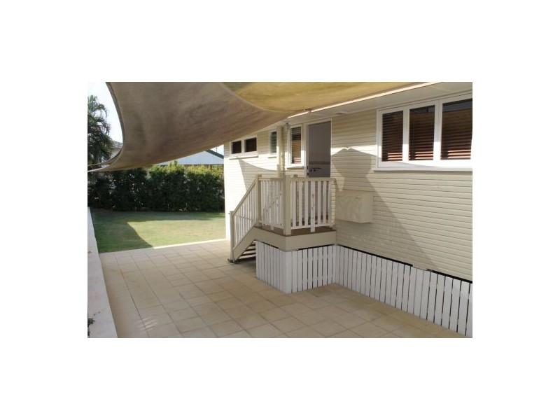 8 Casmaria Street, Mansfield QLD 4122