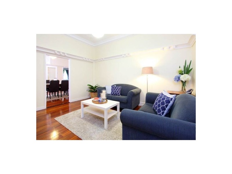 35 Emlyn Street, Coorparoo QLD 4151