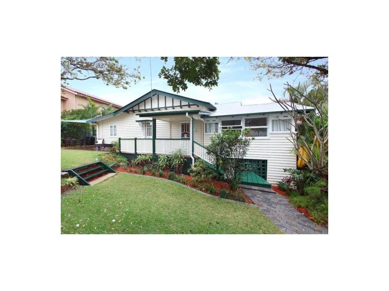 35 Emlyn Street, Coorparoo QLD 4151