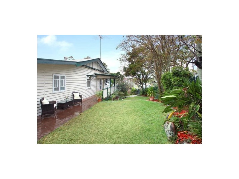 35 Emlyn Street, Coorparoo QLD 4151