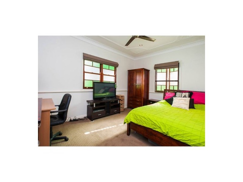 90 Goodwin Terrace, Moorooka QLD 4105