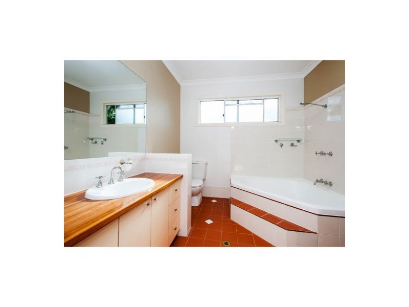 90 Goodwin Terrace, Moorooka QLD 4105