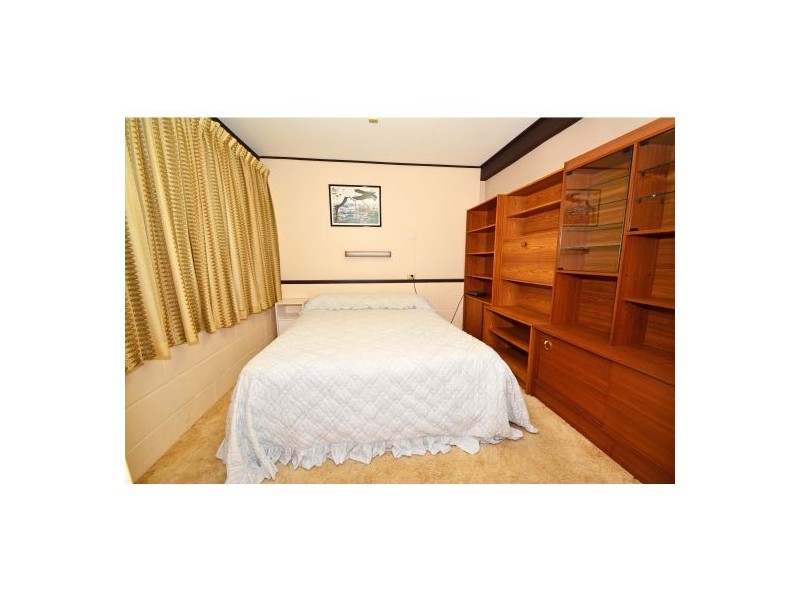 8 Algona Street, Holland Park West QLD 4121