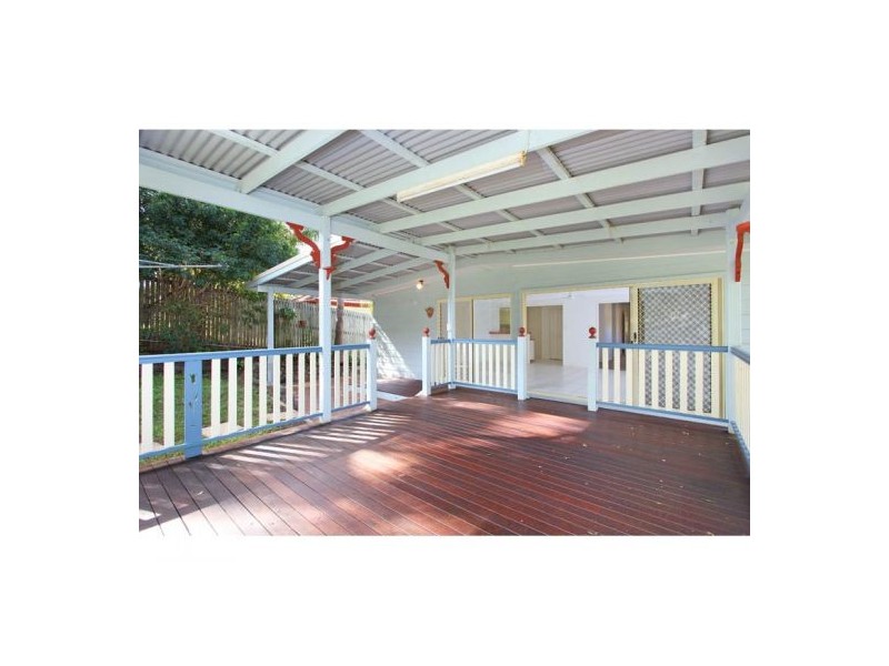 32 Abbotsleigh Street, Holland Park QLD 4121