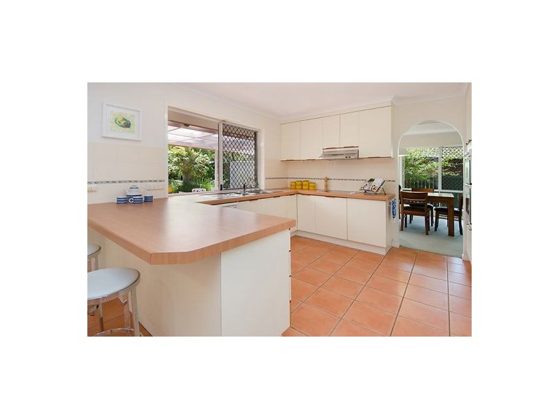9 Risdon Street, Carindale QLD 4152