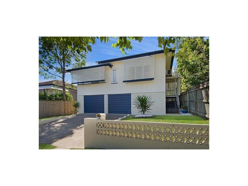 18 Trundle St, Coorparoo QLD 4151