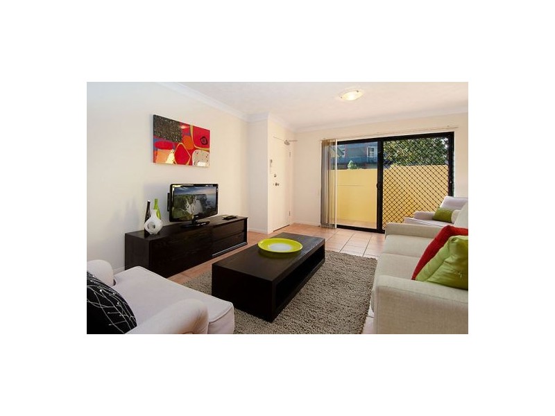 2/145 Old Cleveland Road, Coorparoo QLD 4151