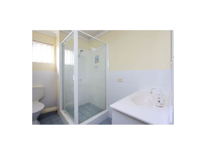 6/2 Honeysuckle Street, Mansfield QLD 4122