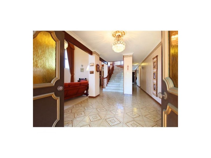 25 Edred Street, Carindale QLD 4152