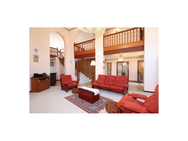 25 Edred Street, Carindale QLD 4152