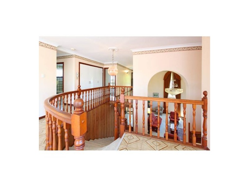 25 Edred Street, Carindale QLD 4152