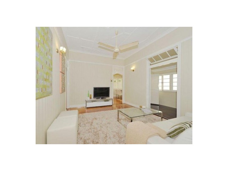 92 Delville Avenue, Moorooka QLD 4105