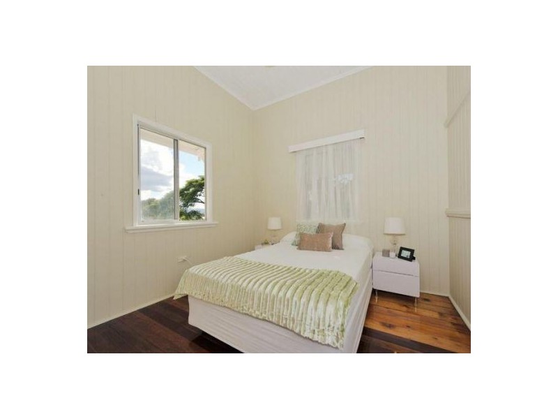 92 Delville Avenue, Moorooka QLD 4105