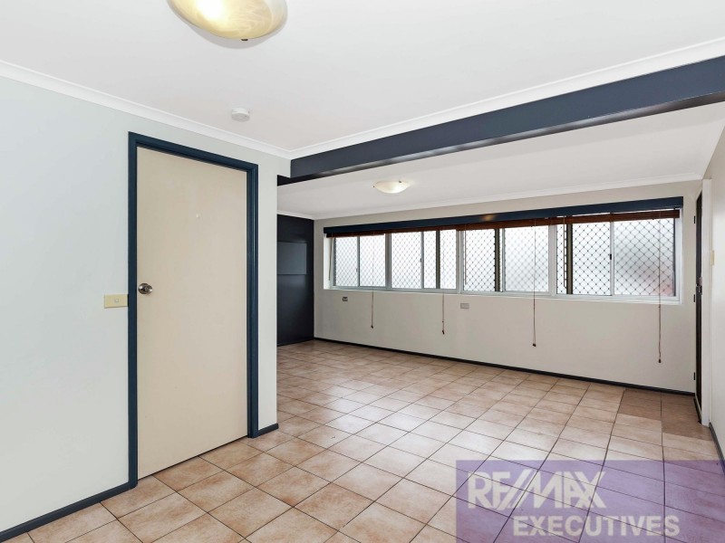 8b Brinawa Street, Camp Hill QLD 4152