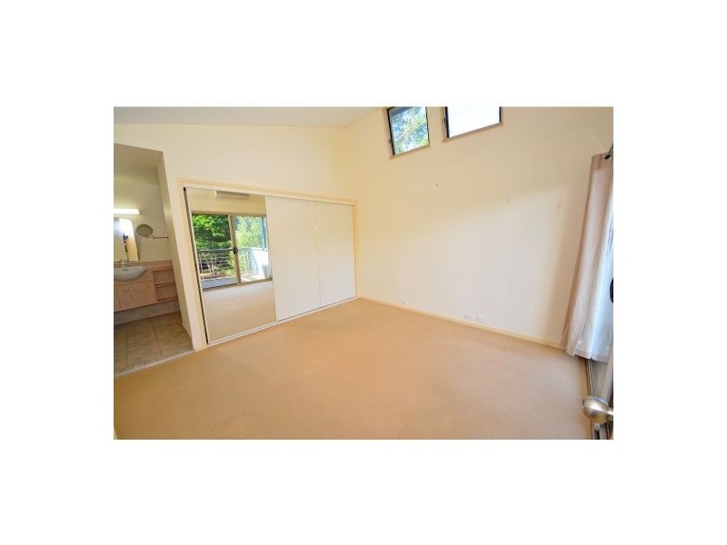 28 Churchill Street, Woolloongabba QLD 4102