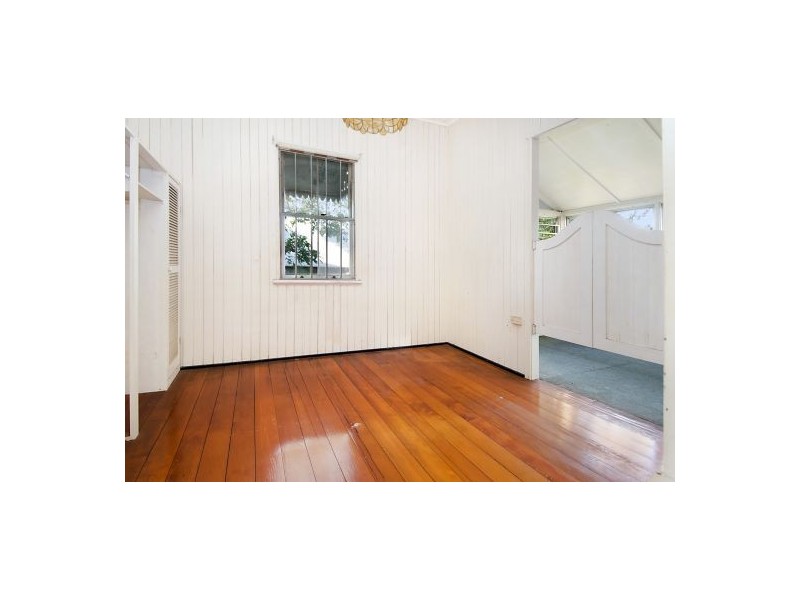 38 Young Street, Annerley QLD 4103