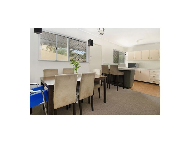 3 Togar St, Mansfield QLD 4122