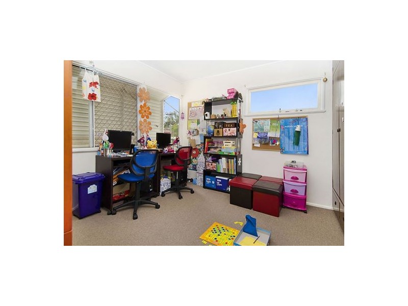 3 Togar St, Mansfield QLD 4122