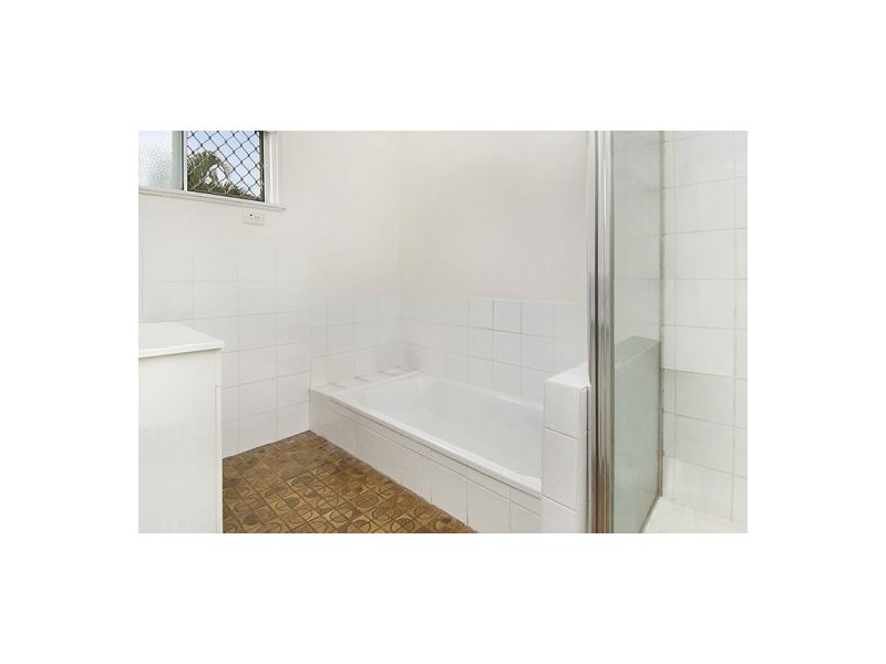 3 Togar St, Mansfield QLD 4122